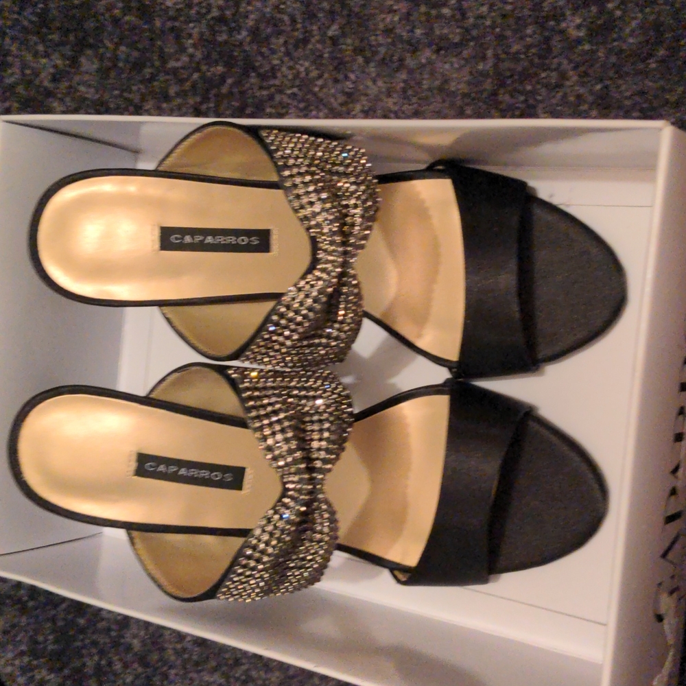 Caparros size 7 slip on heels